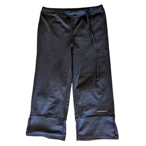 La Senza Spirit women's black cropped flare yoga pants size M